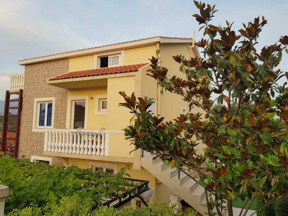 Apartments Sandra Tivat Exterior foto